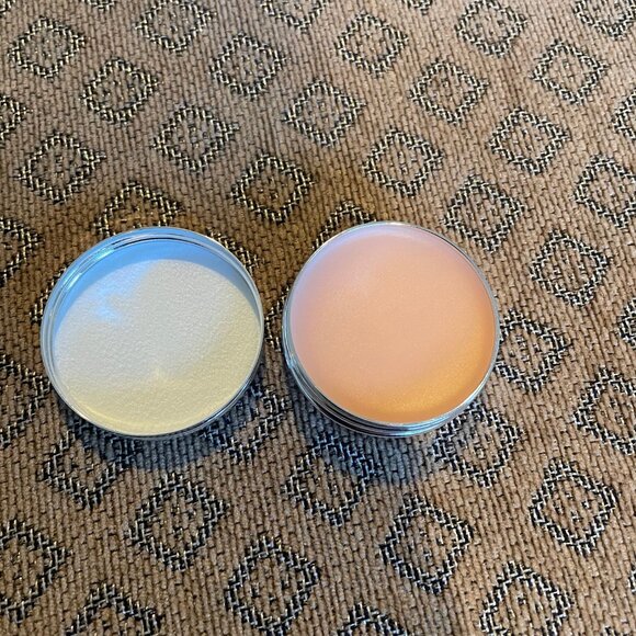 Bobbi Brown Hydrating SPF 15 Lip Balm, NWT, discontinued and difficult to find - Picture 2 of 7